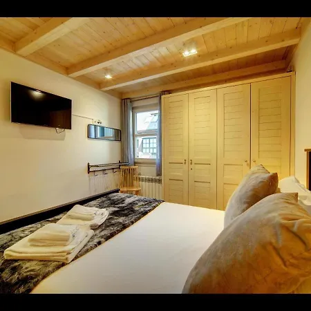 Dossau De Alma De Nieve Apartment Naut Aran
